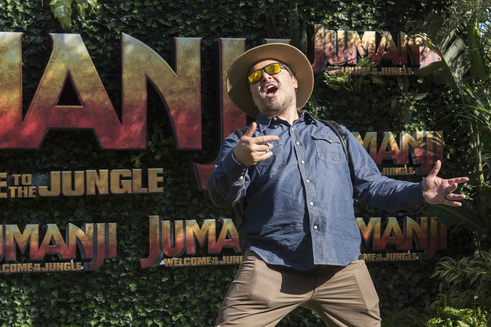 Jack Black, The Rock + Kevin Hart Sing 'Welcome to the Jungle