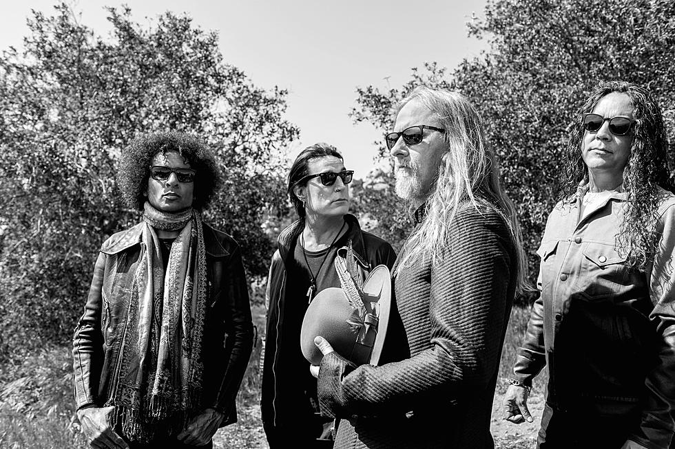 Alice in Chains’ ‘Rainier Fog’ Album Gets ‘Black Antenna’ Film Companion