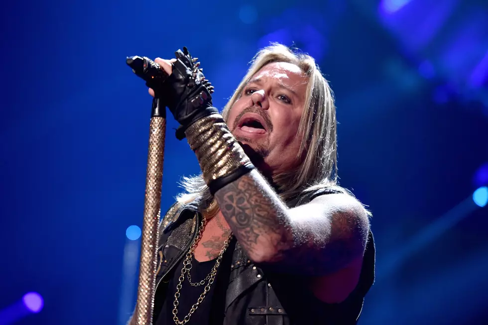 Vince Neil Undergoes Hand Surgery for 'Viking Disease'