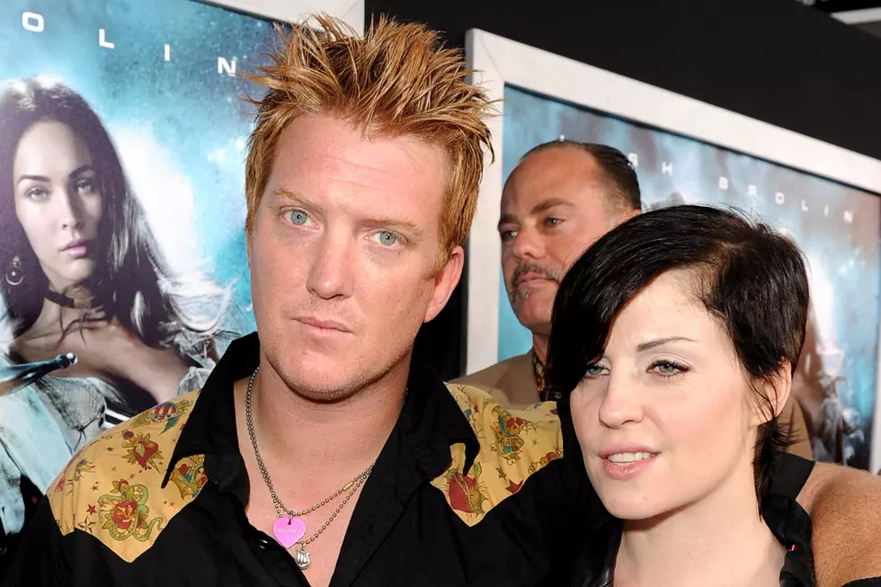 Queens of the Stone Age&#8217;s Josh Homme Hits the Pit During Distillers L.A. Show