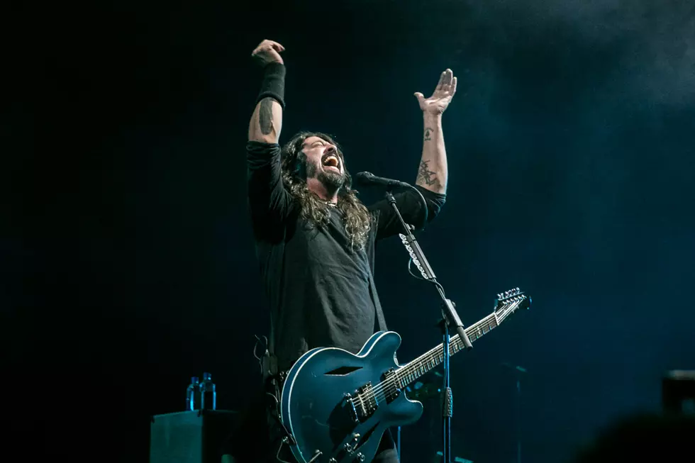Foo Fighters Livestreaming Roxy Show, Debut ‘Shame Shame’ Video