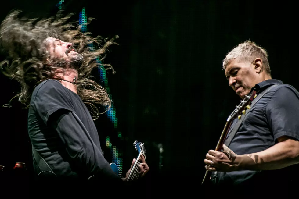 Foo Fighters Cover Arcade Fire, Dead Kennedys on Surprise &#8216;01070725&#8217; EP