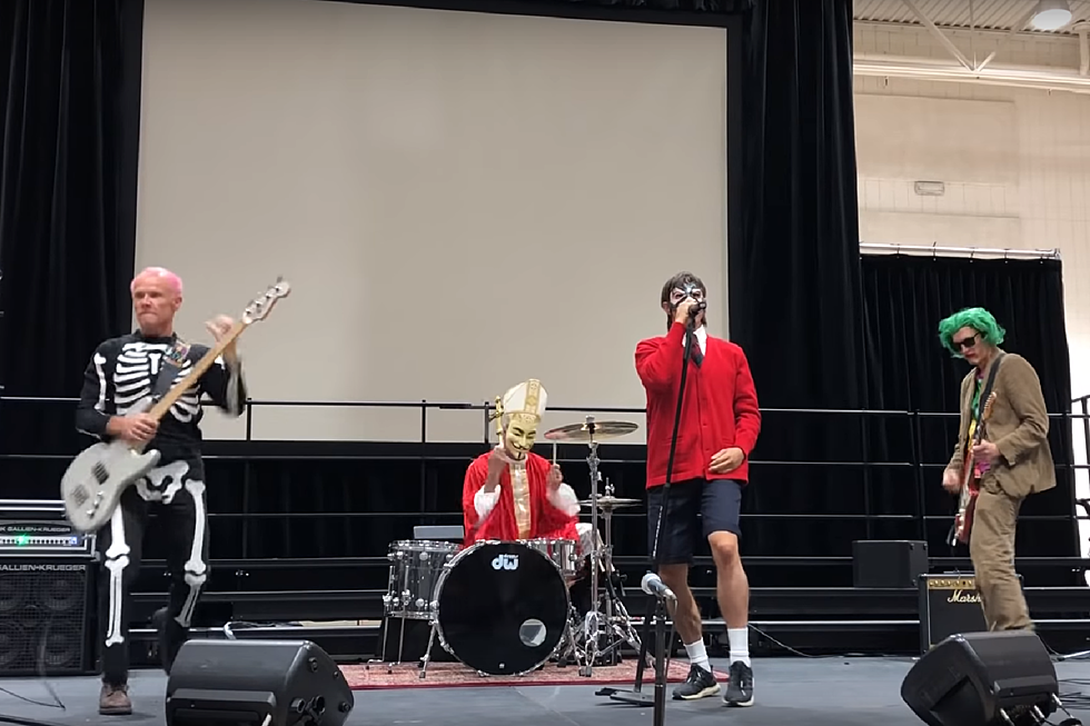 Watch Red Hot Chili Peppers’ Halloween Performance at Los Angeles Grade School