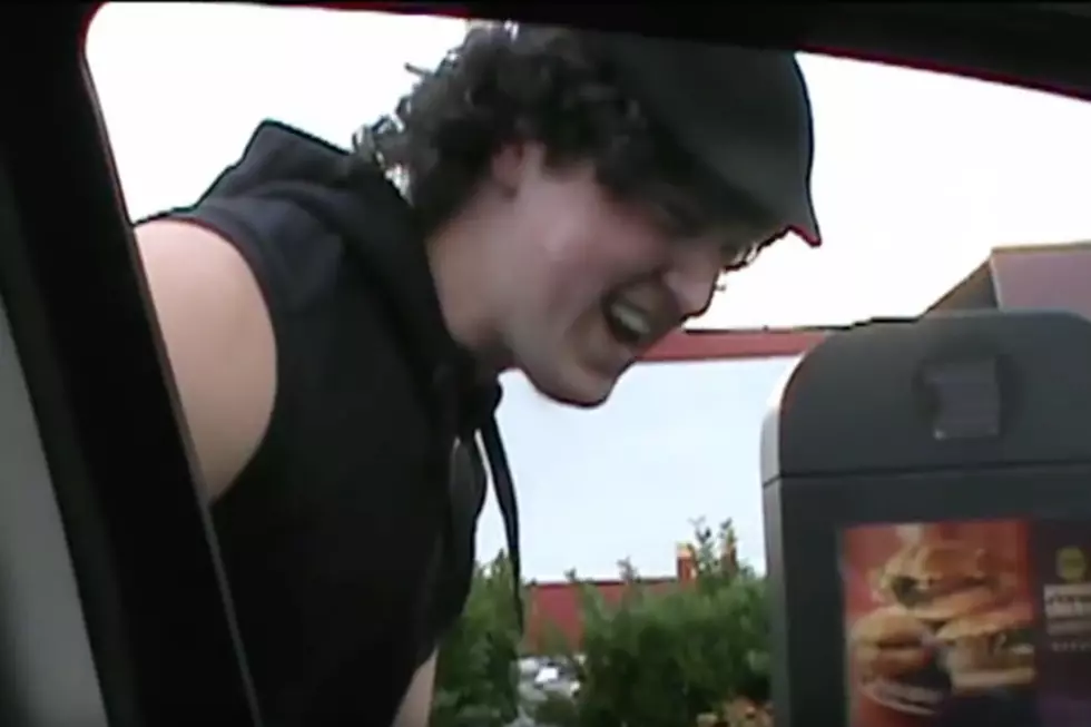 Prankster Sings AC/DC &#8216;Thunderstruck&#8217; Parody as Drive-Thru Order