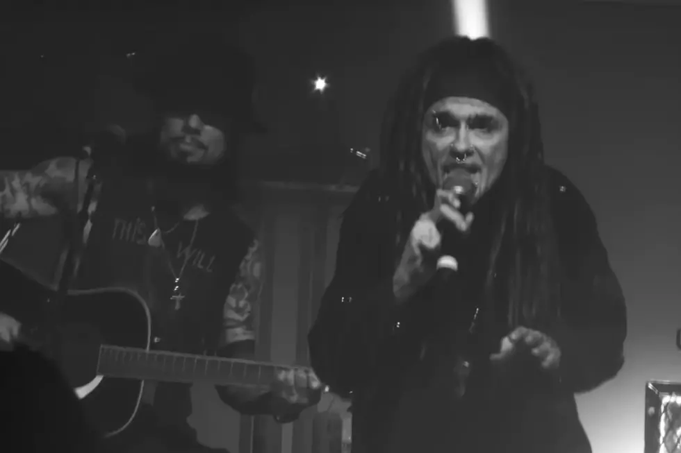 Ministry Welcome Dave Navarro for First-Ever Live Performance of ‘(Every Day Is) Halloween’