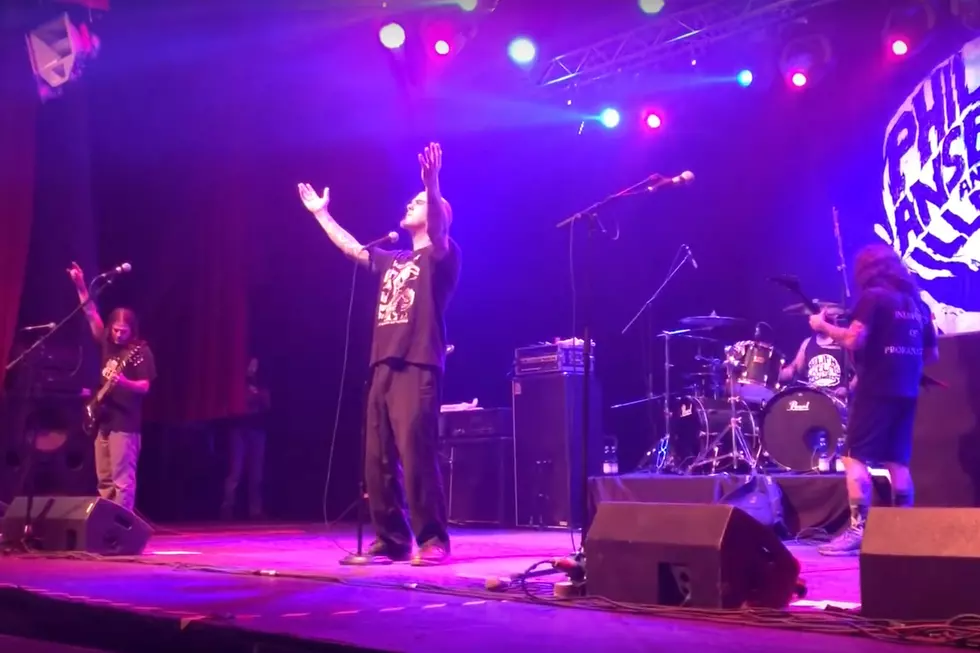 Philip Anselmo Pays Emotional Video + Concert Tribute to Warbeast’s Bruce Corbitt