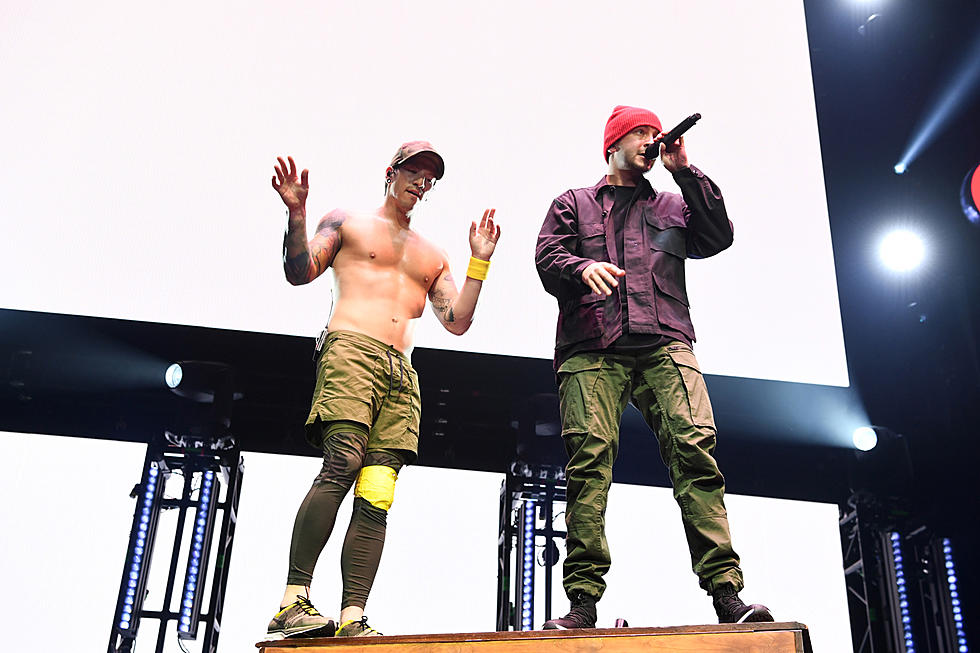 Twenty One Pilots Surpass Four Years on Billboard 200 With &#8216;Blurryface&#8217;