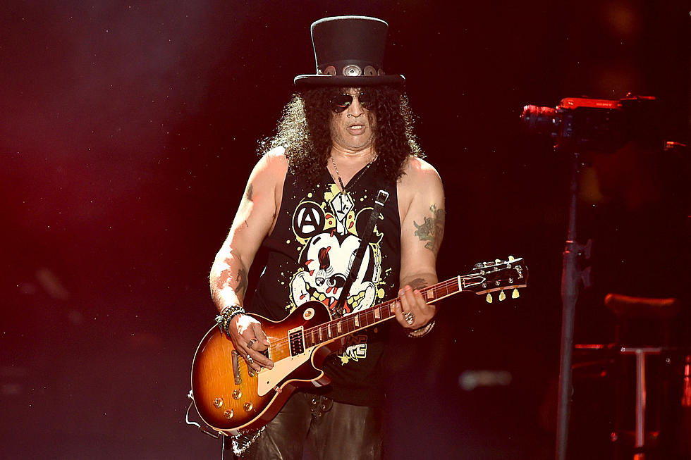 Slash Explains Why He Doesn’t Read Other Rock Biographies