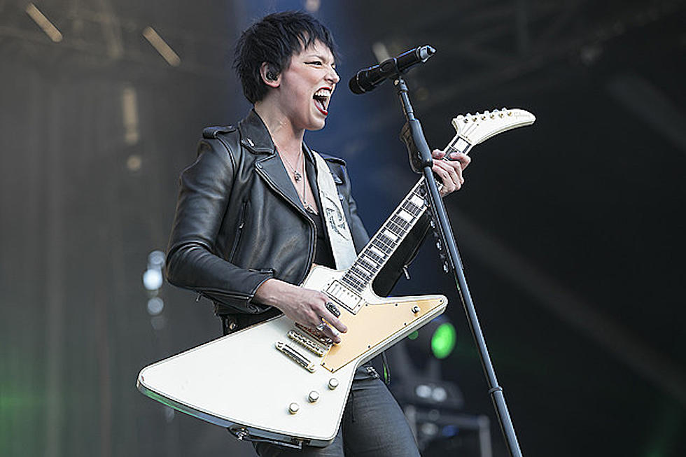 Watch Festival Crowd Sing Happy Birthday to Halestorm&#8217;s Lzzy Hale