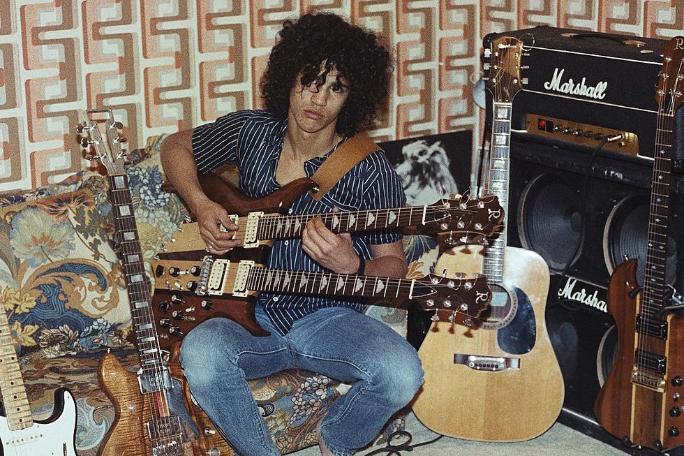 See Photos of Slash Through the Years