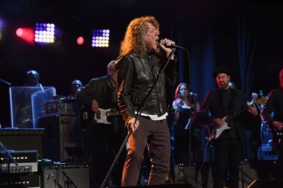 Robert Plant Plays Led Zeppelin's 'Immigrant Song' After 20 Years