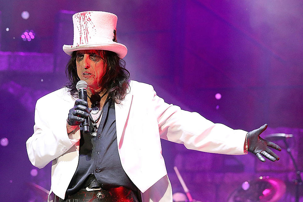 Fan Photos Adorn Alice Cooper’s Video for New Song ‘Don’t Give Up’