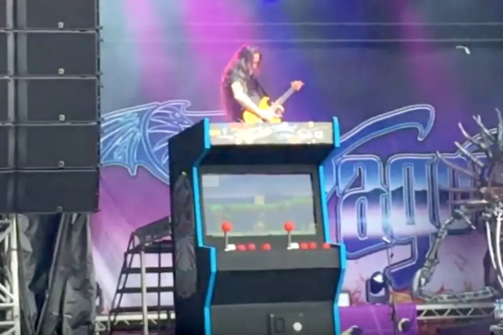 Dragonforce Embrace the Meme, Perform on Giant Arcade Games