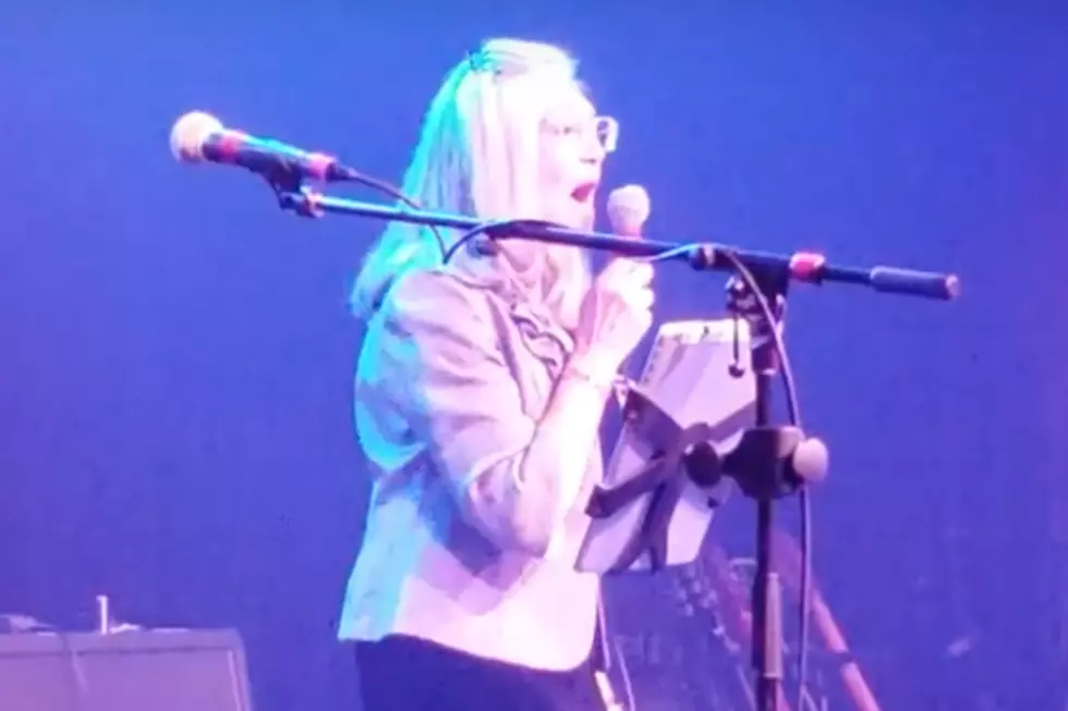 Watch Layne Staley&#8217;s Mom Beautifully Sing Her Son&#8217;s Music