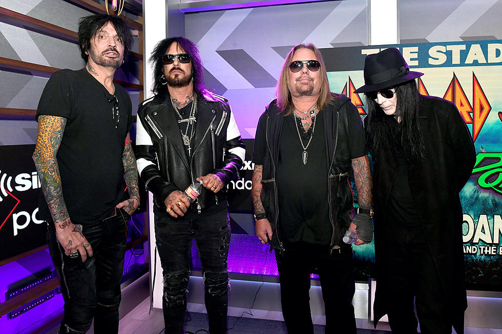 Motley Crue Manager: Personal Trainer + Nutritionist Working With ‘Some of Them’
