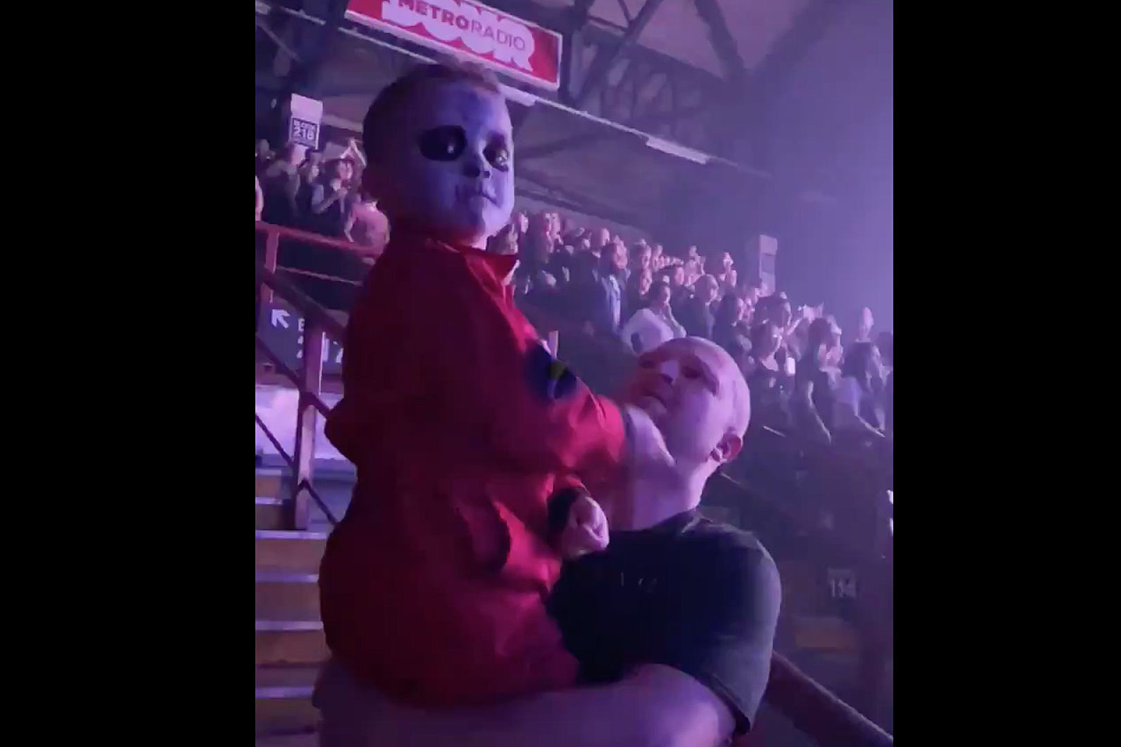 Slipknot S Jay Weinberg Shouts Out 5 Year Old Air Drumming Fan