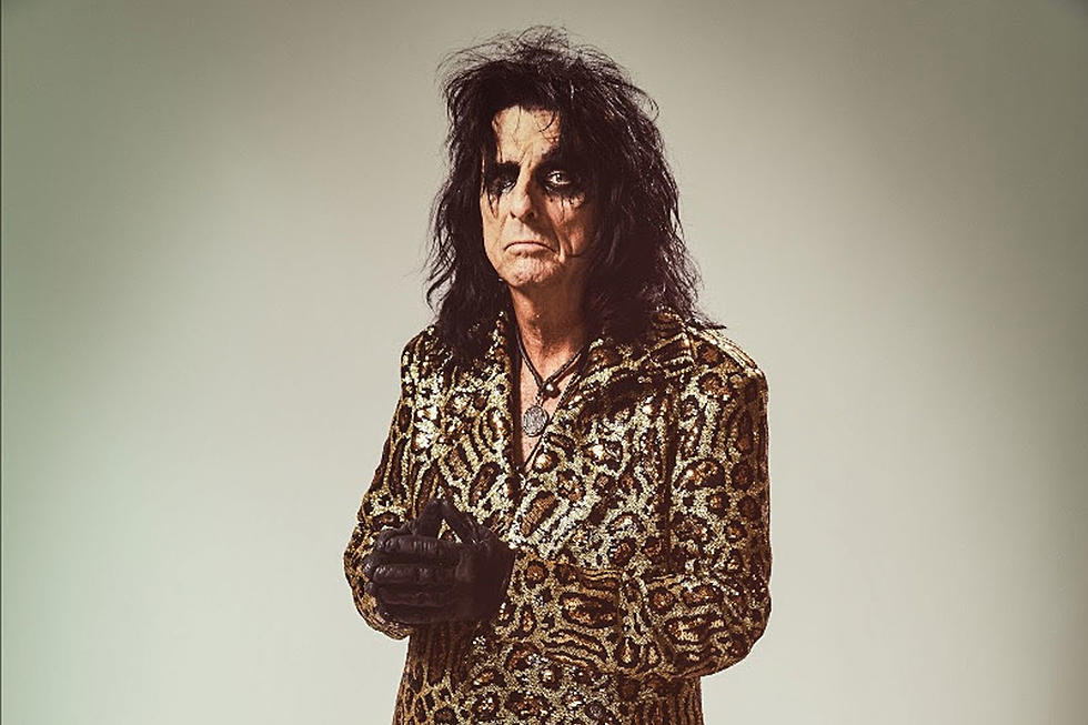 Alice Cooper Branding a New Line of Hot Sauces