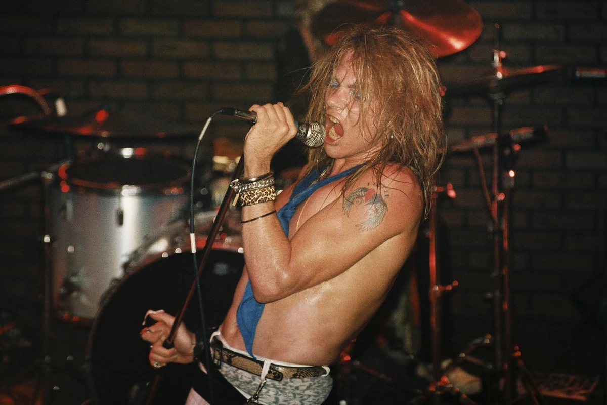 See Photos of Guns N' Roses' Axl Rose Through the Years AppFlicks