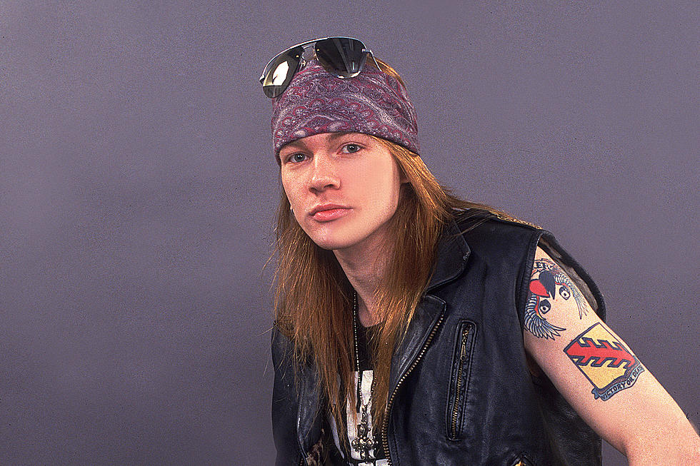 10 of the Nicest Things Guns N&#8217; Roses&#8217; Axl Rose Has Ever Done