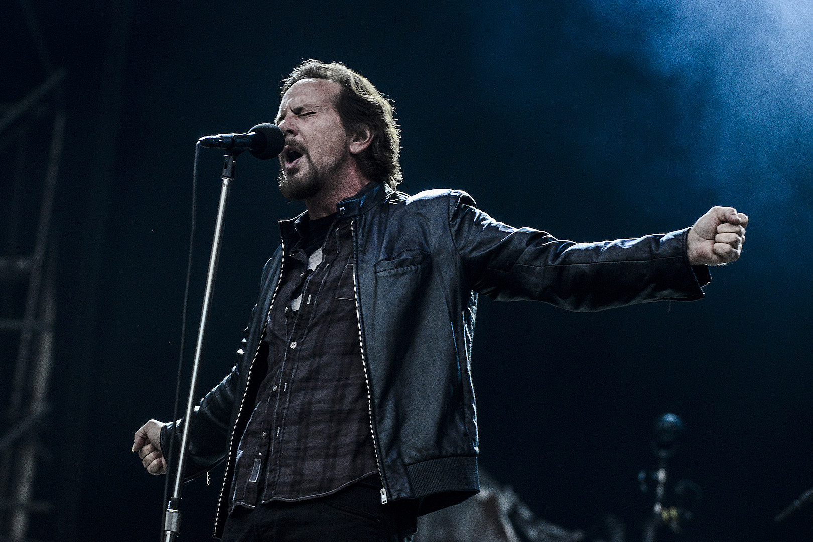 Pearl Jam Share New Song Dance Of The Clairvoyants