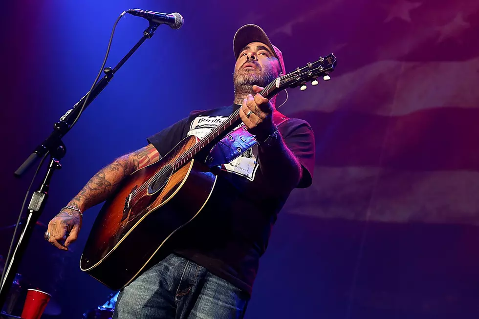 Hear Aaron Lewis Sing 5 Minutes of Conservative Subtext in ‘Am I the Only One’