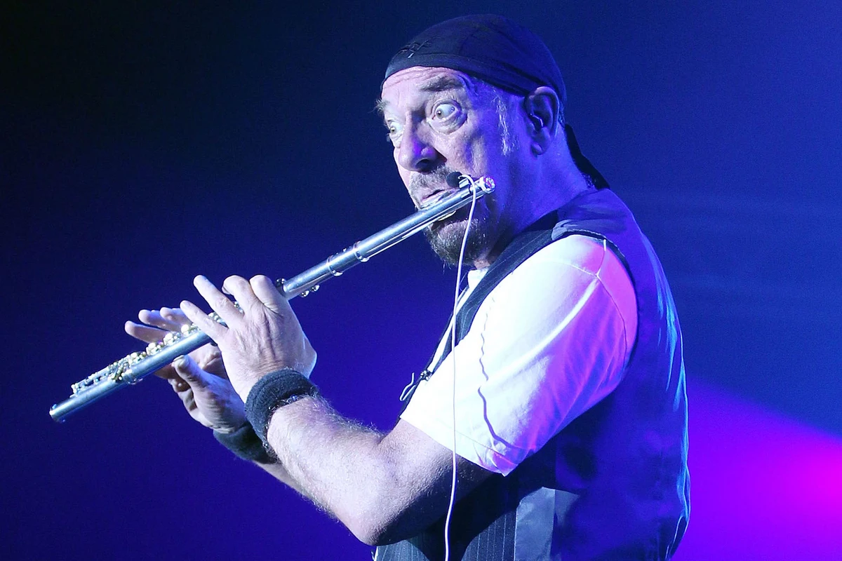 Jethro Tull's Ian Anderson Reveals He Has 'Incurable Lung Disease