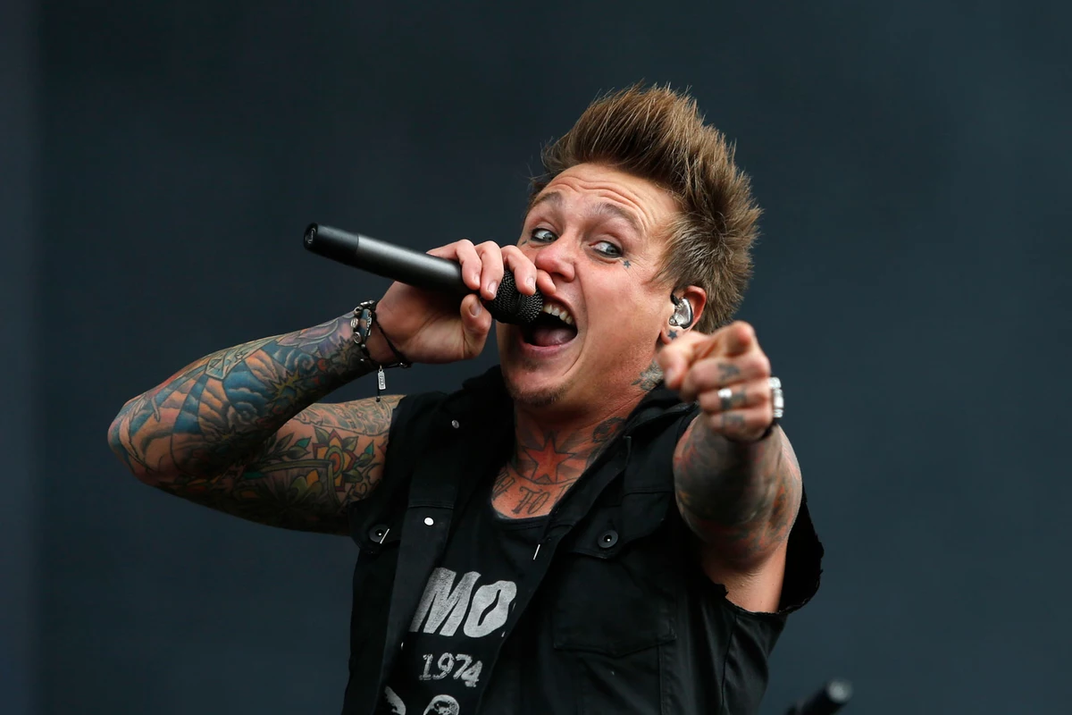 Jacoby Shaddix's Iconic Blonde Hair - wide 4