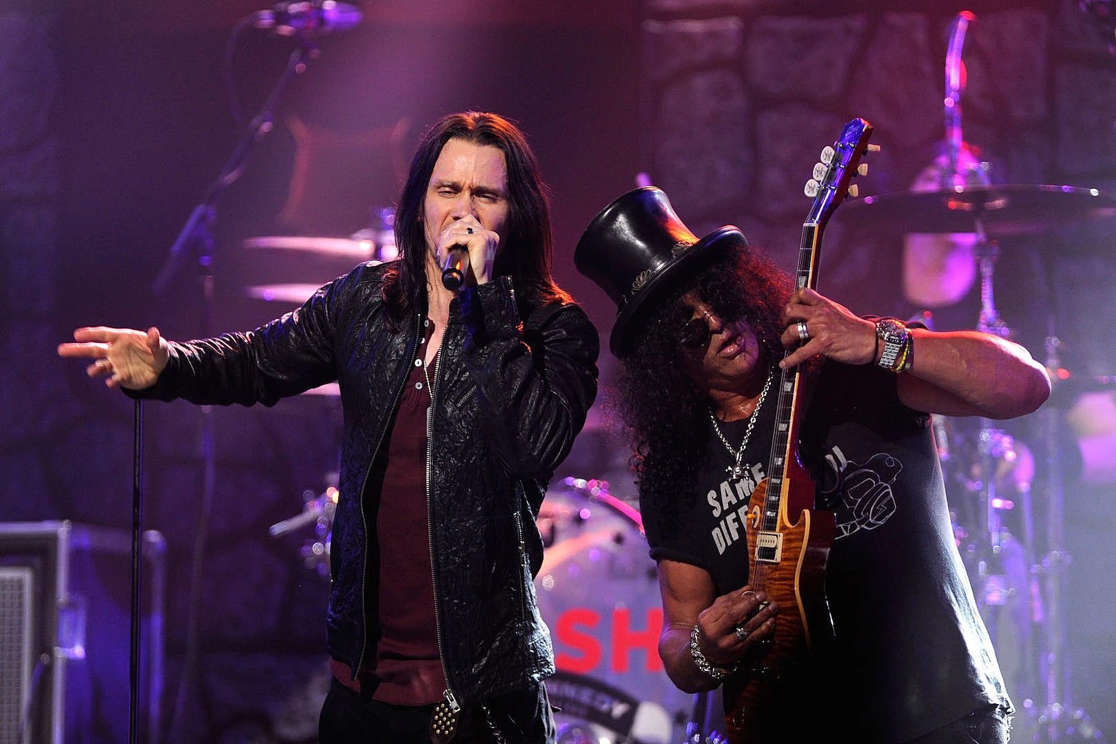 Slash Sets Tour, New LP 'Living the Dream' With Myles Kennedy