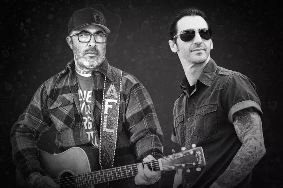 Aaron Lewis, Sully Erna To Play Together Onstage on Drive-In Tour