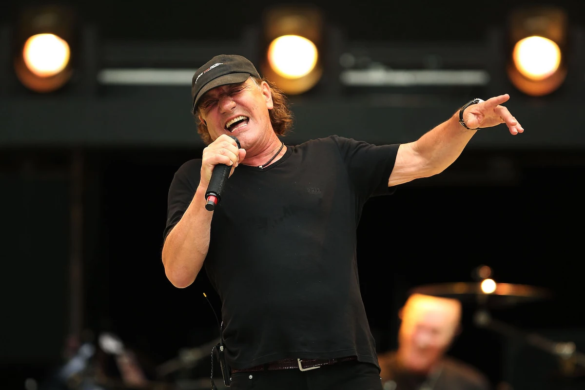 Original AC/DC Singer Dave Evans Open to Fronting Band