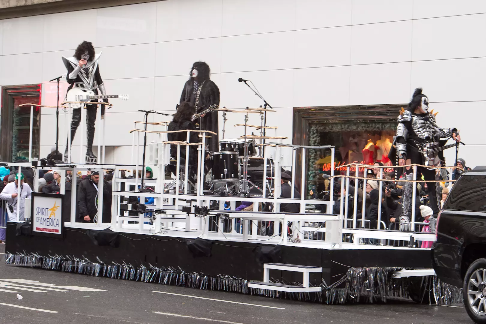 That Time KISS Got Duped by the Macy's Thanksgiving Day Parade