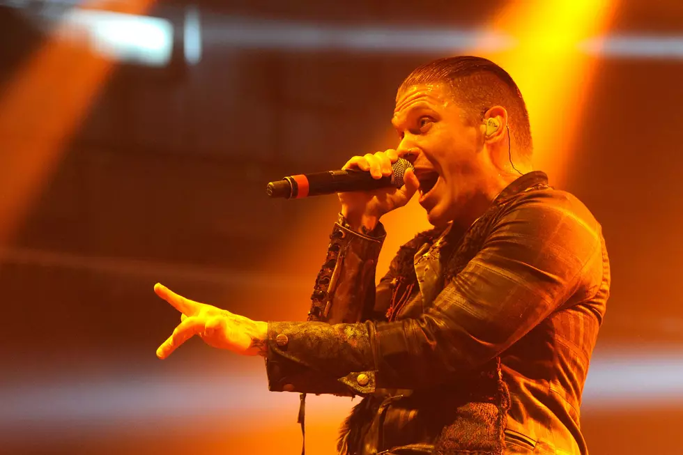 Shinedown's Brent Smith Breaks Up Audience Fight During Show