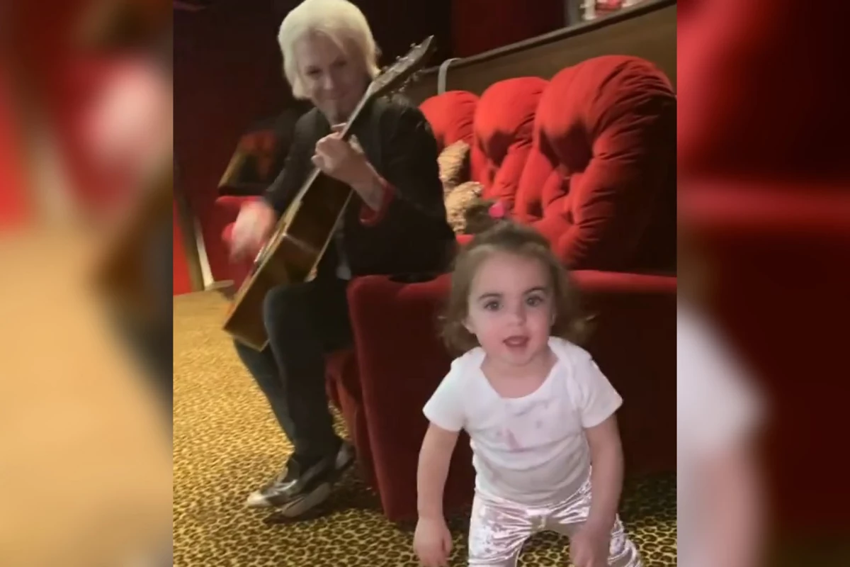 Nikki Sixx's Toddler Daughter Ruby Dances to John 5's Guitar Work