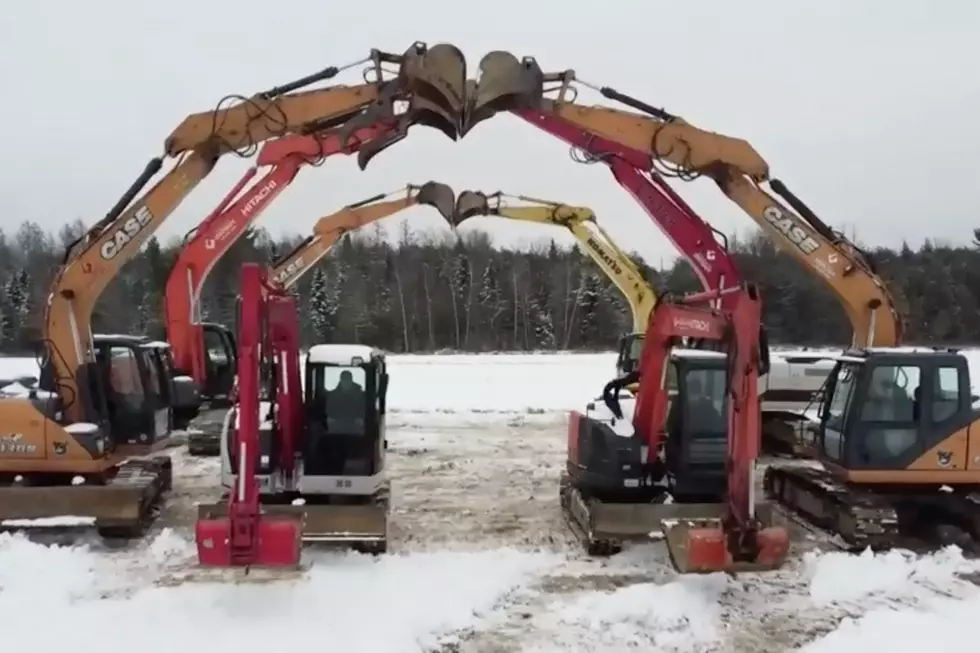 Metallica: Construction Vehicles Do Synchronized Dance to Orchestral Version of &#8216;Nothing Else Matters&#8217;