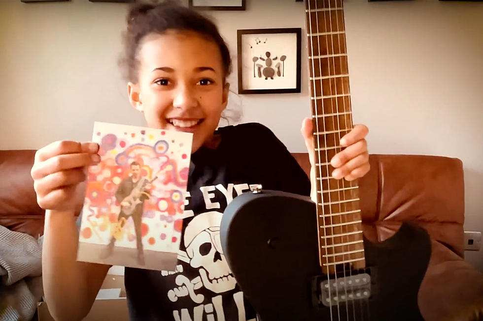 Muse&#8217;s Matt Bellamy Gifts Nandi Bushell With Signature Guitar