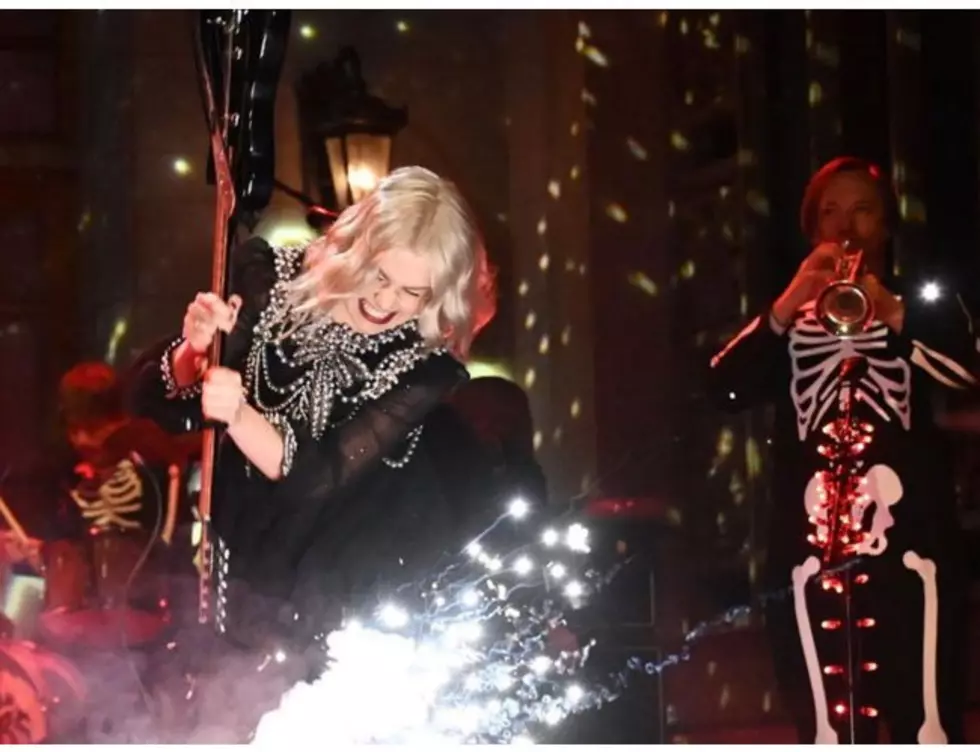 Nip Slips + Guitar Smashing – What Can We Learn About the Double Standard Toward Women in Rock?