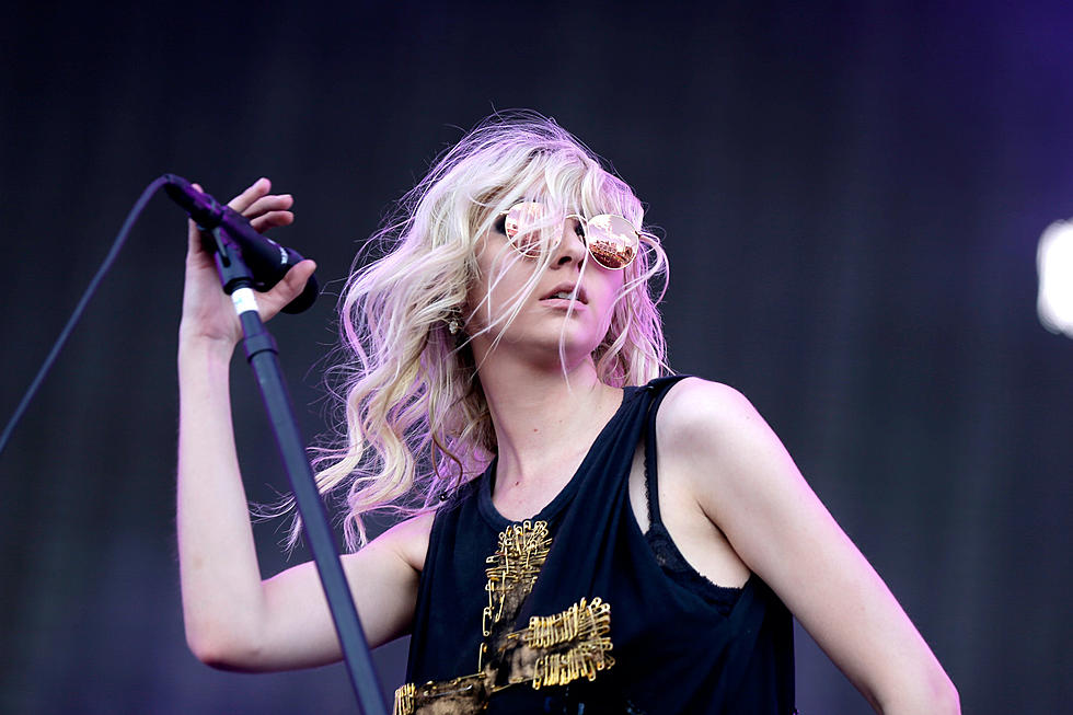 The Pretty Reckless Cancel Gigs, Taylor Momsen Positive for COVID