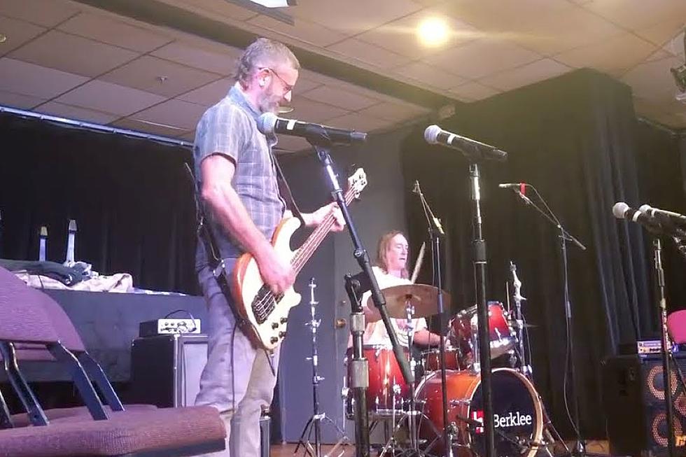 Watch Tool&#8217;s Danny Carey + Justin Chancellor Play a Bass-and-Drums-Only &#8216;Ænema&#8217;