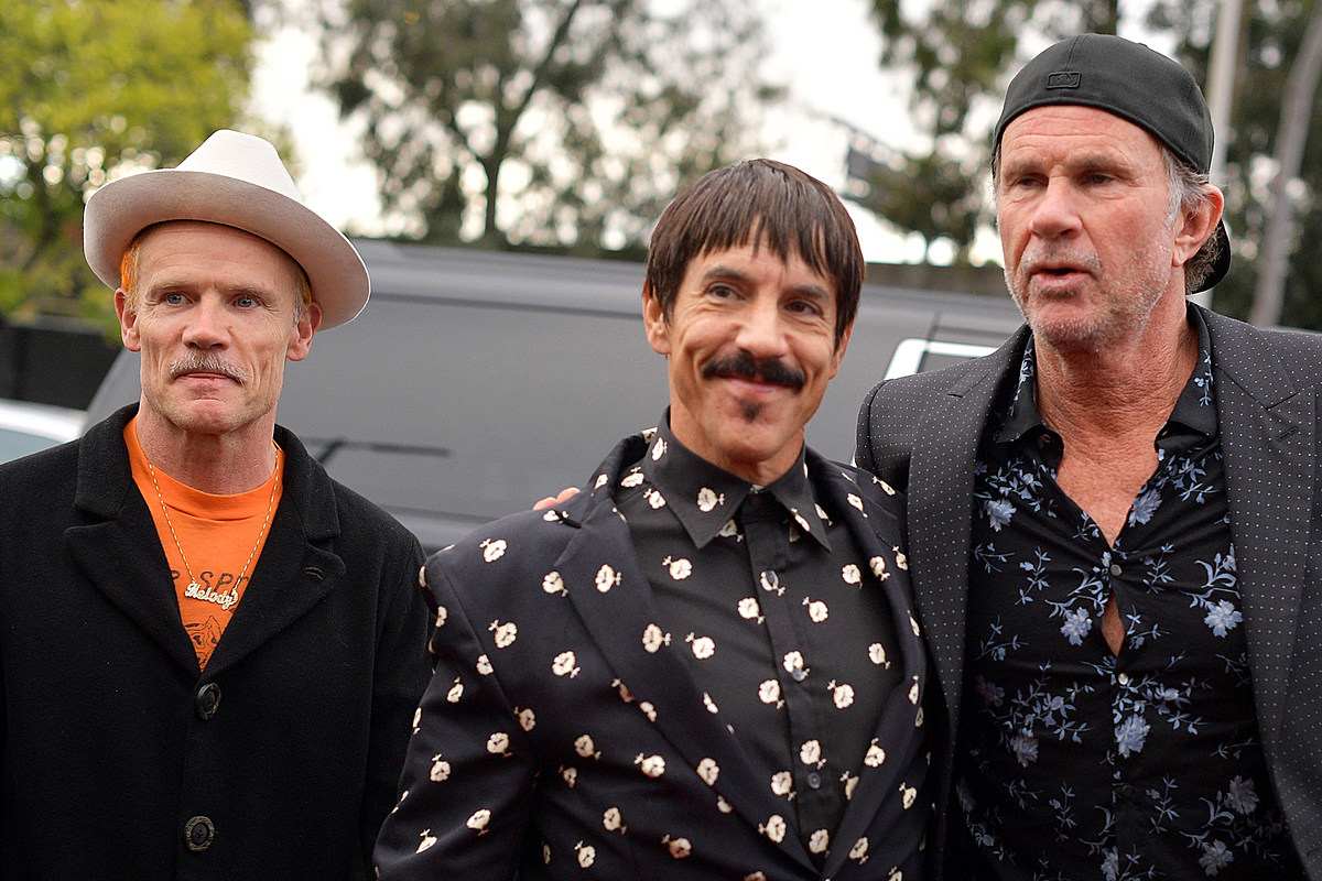 Red Hot Chili Peppers Expected to Net 140 Million for Catalog