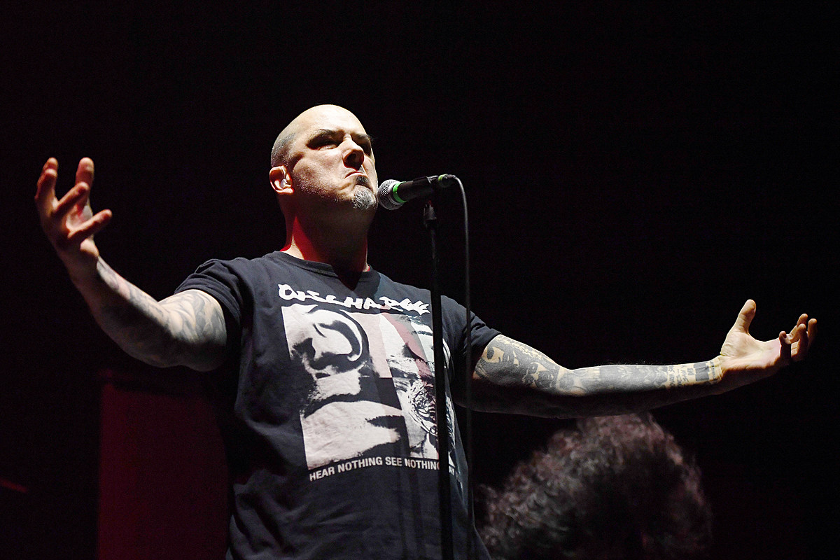 Hear Philip Anselmo's Isolated Vocals From Pantera's 'Walk
