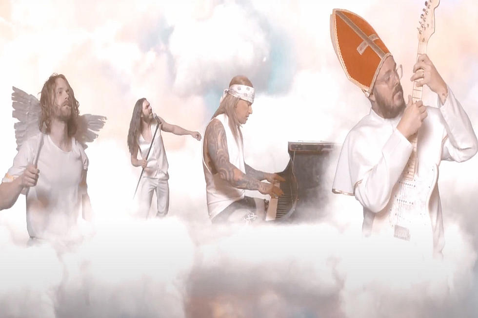 Crobot + Stix Zadinia Deliver Heavenly 'Everyone Dies' Video