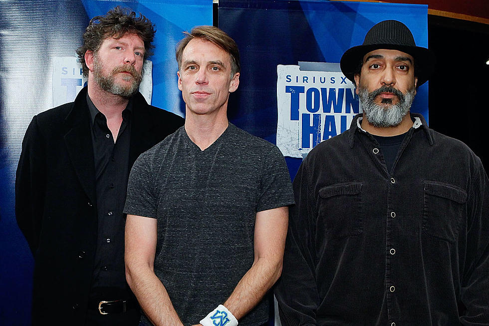 Soundgarden Regain Social Media, Will Ban Conspiracy Theorists