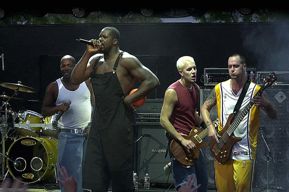 When Shaquille O’Neal Joined 311 Onstage, Bloodied Mouth + Crowd Surfed