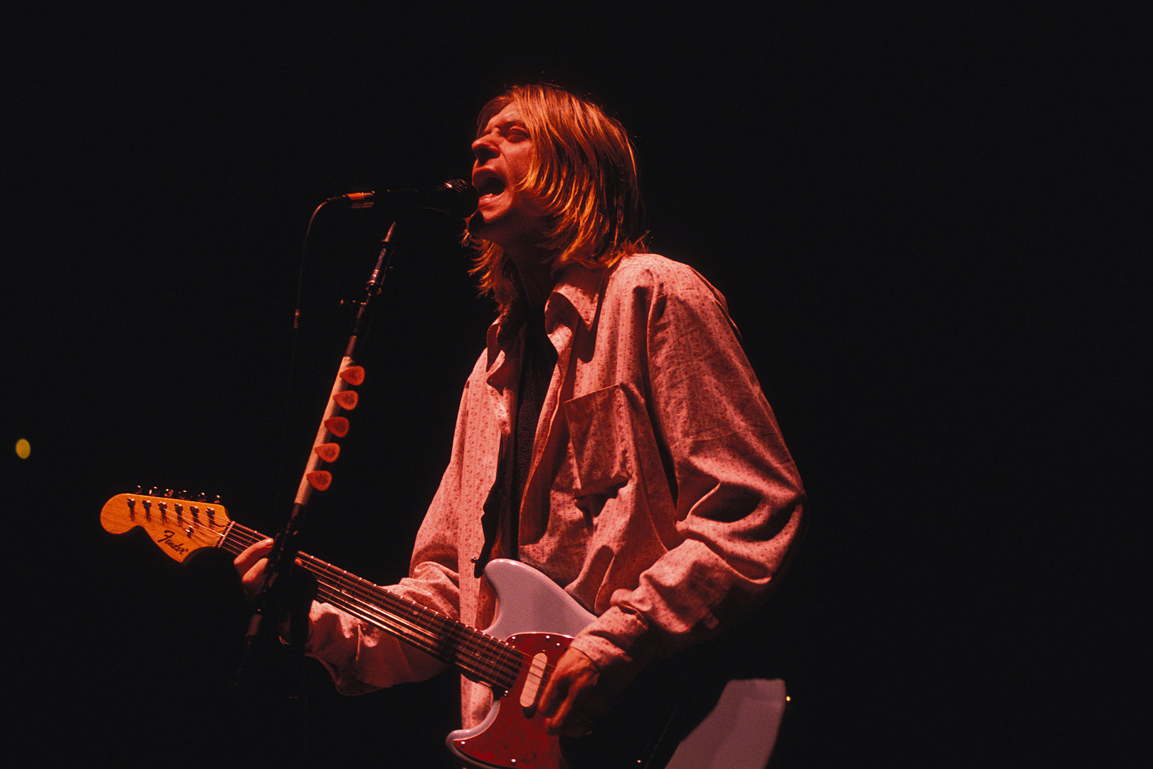 Kurt Cobain-Designed Fender to Be Reissued to Honor 'Nevermind'