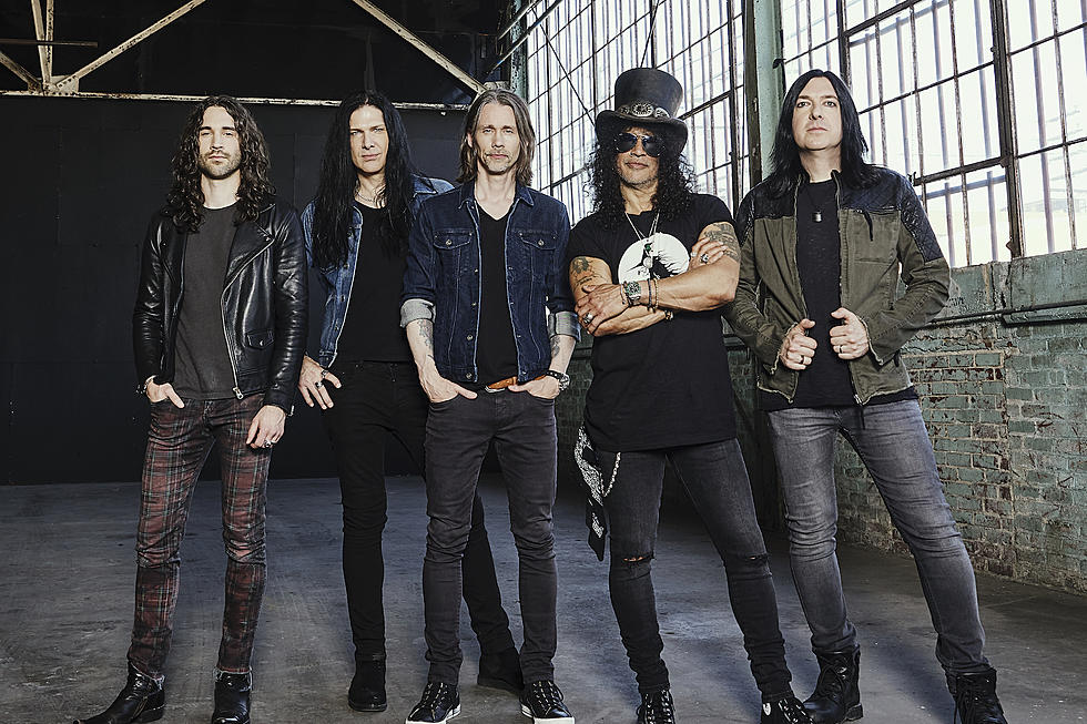 Slash Signs to New Gibson Record Label for Upcoming Album