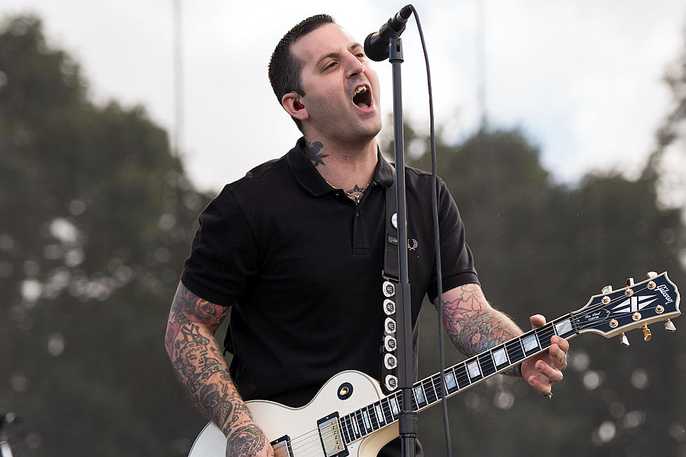 Punk Frontman &#8211; Bayside&#8217;s Anthony Ranieri &#8211; Aids in Arrest of Alleged Sexual Predator