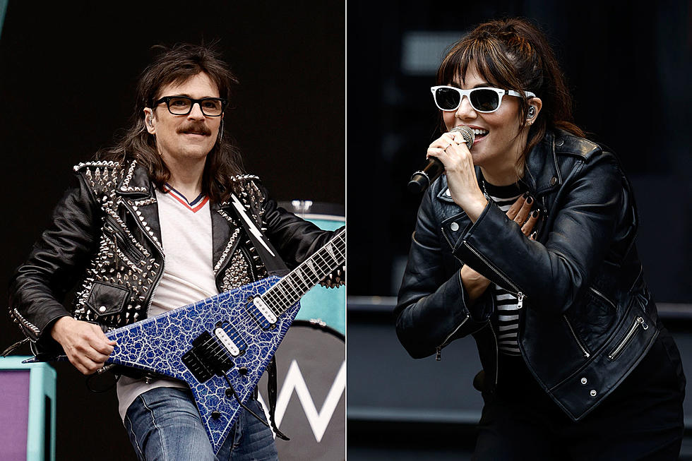Weezer, The Interrupters Both Cover Missing Tourmates Fall Out Boy at New York&#8217;s &#8216;Hella Mega&#8217; Tour Stop