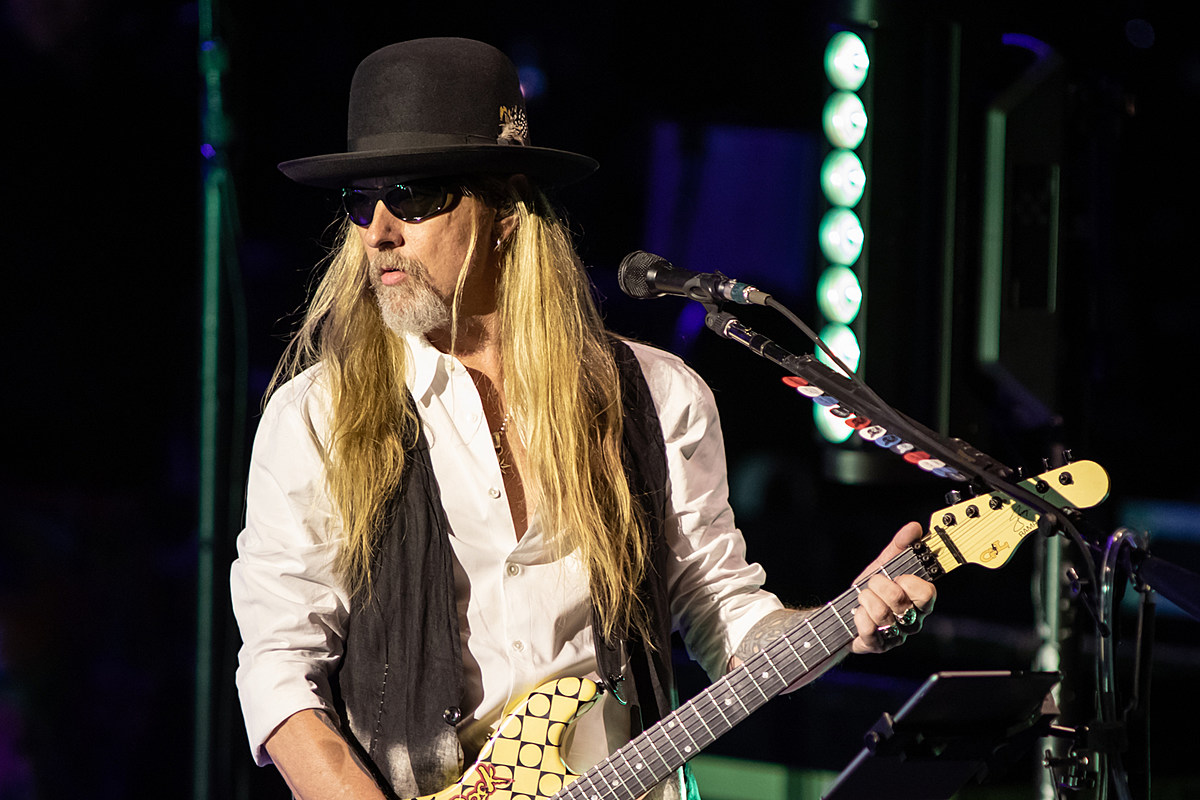 Jerry Cantrell Announces Spring 2022 North American Solo Dates AppFlicks