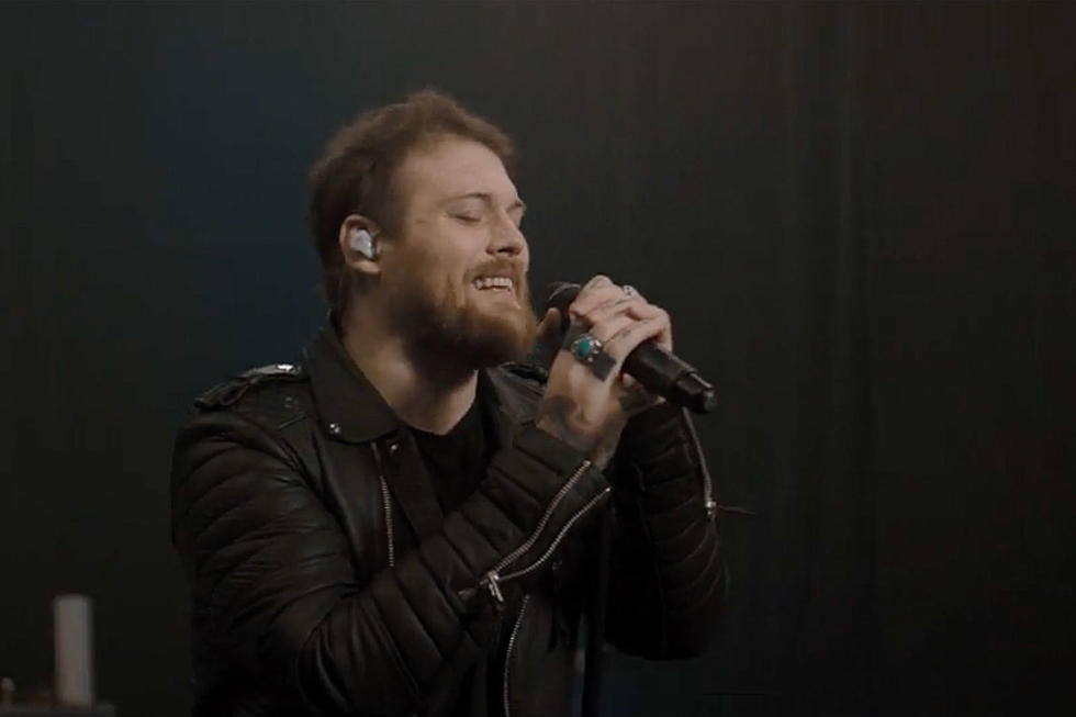 Asking Alexandria Release &#8216;Never Gonna Learn&#8217; Performance Video