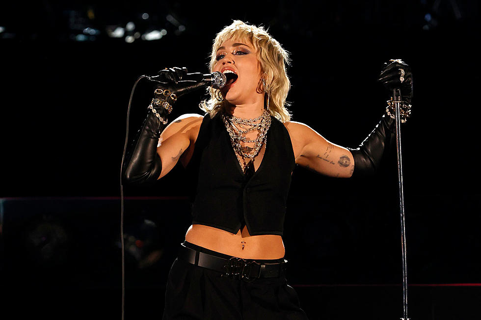 Miley Cyrus Addresses Mid-Show Panic Attack With Summerfest Audience